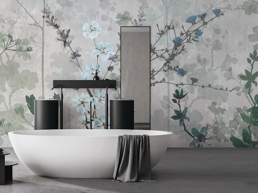 Carta da parati con fiori verdi e azzurri con finitura Acqua System Botanica WPC_643 di Caos Creativo by Rossi&Co